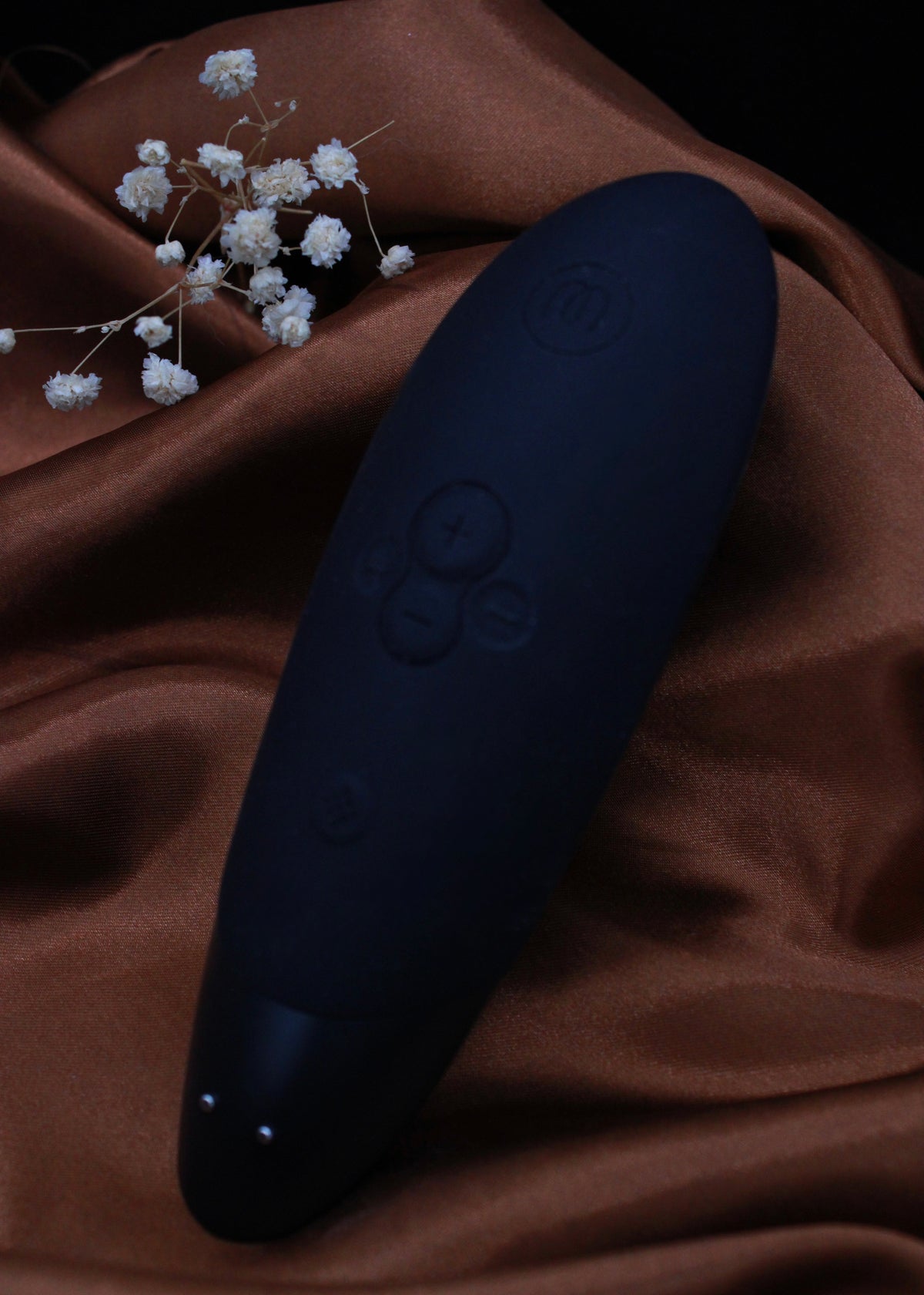 WOMANIZER NOIR
