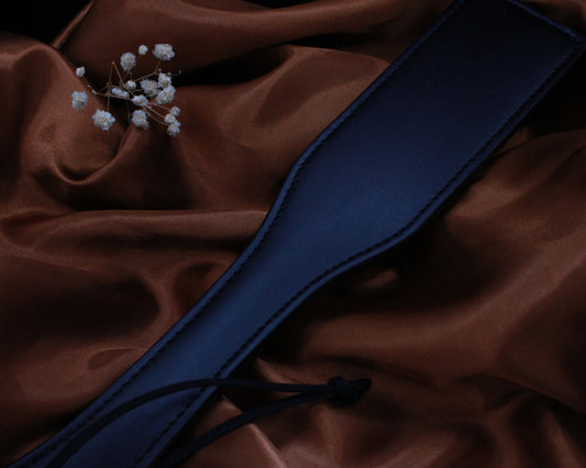 PADDLE EN CUIR